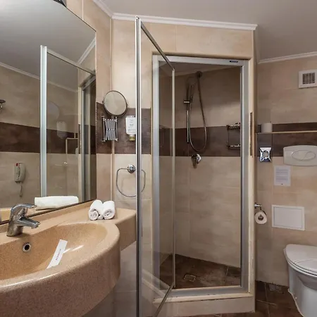 Hotell Hawaii 4*